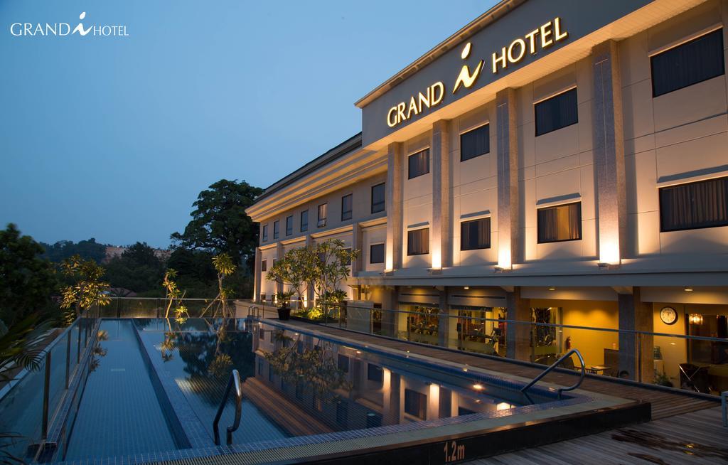I Hotel Nagoya Esterno foto